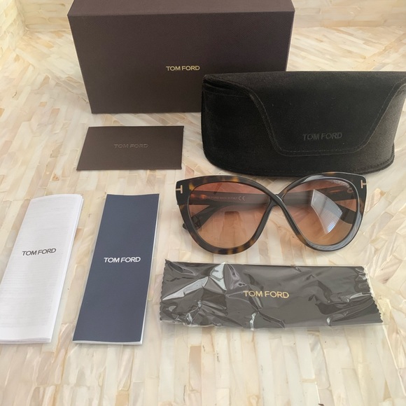 Tom Ford Arabella Dark Havana Cat-Eye Sunglasses - Picture 5 of 8